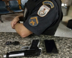 Dupla rouba carro e é presa 20 minutos depois