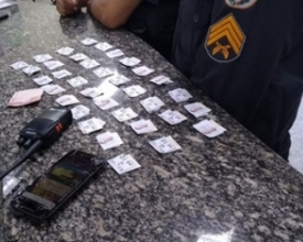 Menor flagrado com drogas quebra a perna ao fugir da PM