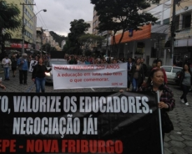 Professores começam a receber piso nacional integral este mês