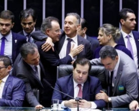 Reforma da Previdência: Luiz Lima vota a favor e Glauber, contra