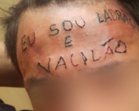 Tatoo no vacilão, cantoras de bem, namorados e atriz sem dente