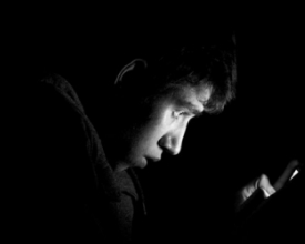 Psicólogas de Friburgo falam sobre impactos das redes sociais na depressão