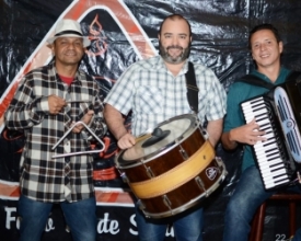 Feira Alumiar promove festa junina nesta sexta