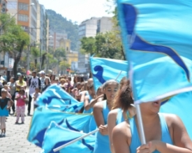 Desfile da Independência lota a Alberto Braune