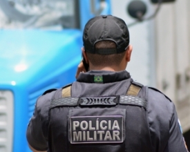 Mulher é ameaçada com arma durante assalto em plena luz do dia