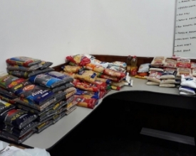 Circo doa 300 quilos de alimentos para entidades de Friburgo