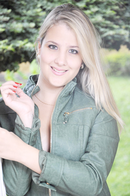 Tatiana Brugger
por Lúcio Cesar Pereira Tatiana Brugger
por Lúcio Cesar Pereira