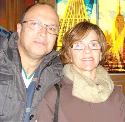 Felicidades ao Júlio pelo níver

Grande abraço de parabéns ao filho do meu saudosíssimo amigo Sr. Nilson, o sempre simpático Júlio Carvalho, na foto bem-acompanhado da querida esposa Tereza. Isso, porque hoje, 9 de outubro, o grande Júlio completa 5.6 anos de vida. Congratulações!