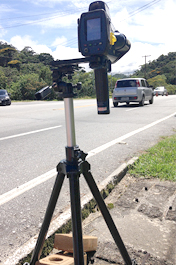 Atenção. O radar móvel, esse pequeno e moderno aparelho, está em toda parte e onde você menos espera. Ele é capaz de captar a placa no momento real e, no caso do veículo estar acima da velocidade permitida, é multa na certa. Este mesmo fica na patrulha da Polícia Rodoviária Estadual, em Theodoro de Oliveira, no alto da serra. São mais de 100 flagrantes ou multas registrados por dia Atenção. O radar móvel, esse pequeno e moderno aparelho, está em toda parte e onde você menos espera. Ele é capaz de captar a placa no momento real e, no caso do veículo estar acima da velocidade permitida, é multa na certa. Este mesmo fica na patrulha da Polícia Rodoviária Estadual, em Theodoro de Oliveira, no alto da serra. São mais de 100 flagrantes ou multas registrados por dia