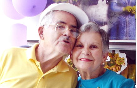 Os eternos namorados Augusto e Eny Pedretti, que no último dia 4 completaram 57 anos de feliz casamento