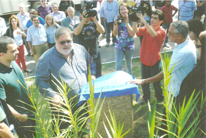 Professor Alexandre Gazé inaugura a Praça Wilton Pirazzo, em frente à Universidade Candido Mendes
