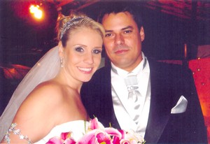 O jovem casal Anna Beatriz Dreux Minto e Rodrigo Estebanez Leite O jovem casal Anna Beatriz Dreux Minto e Rodrigo Estebanez Leite