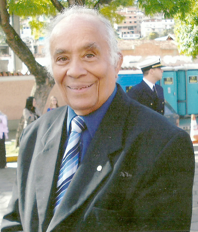 O sorriso elegante de Eduardo Rodrigues