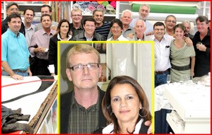 Mais uma do Geraldo!
Concorrida solenidade que incluiu bênçãos do Monsenhor Stael, assim como coquetel com presenças de inúmeros comerciantes amigos, familiares, convidados e autoridades, entre as quais o prefeito Heródoto Bento de Mello, registrou a inauguração, na noite do dia 15 passado, da Mania de Casa, a mais nova loja do bem-sucedido empresário Geraldo Müller, que fica em excelentes instalações na Praça Getúlio Vargas.
Parabéns e contínuos sucessos empresariais ao querido Geraldo Müller e sua amável esposa Rosangela, no detalhe juntos em companhia de alguns dos vários amigos que prestigiaram o acontecimento, que faz assim com que mais uma loja se some à sua rede de outros estabelecimentos comerciais em Nova Friburgo. Mais uma do Geraldo!
Concorrida solenidade que incluiu bênçãos do Monsenhor Stael, assim como coquetel com presenças de inúmeros comerciantes amigos, familiares, convidados e autoridades, entre as quais o prefeito Heródoto Bento de Mello, registrou a inauguração, na noite do dia 15 passado, da Mania de Casa, a mais nova loja do bem-sucedido empresário Geraldo Müller, que fica em excelentes instalações na Praça Getúlio Vargas.
Parabéns e contínuos sucessos empresariais ao querido Geraldo Müller e sua amáve