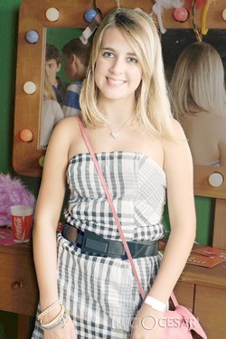 Bárbara
Fendeler
Por Lúcio Cesar Pereira Bárbara
Fendeler
Por Lúcio Cesar Pereira