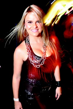 DJ Karine Lima
por Carlos Mafort DJ Karine Lima
por Carlos Mafort