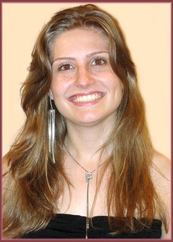Vinte e três anos dia 23
Com carinho mais que especial deste colunista, assim como da supermãe Maria José, parabenizo a amada filha Fernanda Spitz Dias (foto), a caminho de se formar em engenharia civil na UFRJ, pelos seus lindos 23 anos de idades comemorados nesta sexta-feira, dia 23 de abril.
Parabéns e um mundo de felicidades à nossa adorada filha de ouro. Vinte e três anos dia 23
Com carinho mais que especial deste colunista, assim como da supermãe Maria José, parabenizo a amada filha Fernanda Spitz Dias (foto), a caminho de se formar em engenharia civil na UFRJ, pelos seus lindos 23 anos de idades comemorados nesta sexta-feira, dia 23 de abril.
Parabéns e um mundo de felicidades à nossa adorada filha de ouro.
