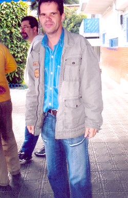 Antônio Fagundes, o dinâmico presidente da Sociedade Esportiva Friburguense, o clube social mais antigo de Nova Friburgo
SOCIEDADE ESPORTIVA FRIBURGUENSE
O baile que marcou os 89 anos da Sociedade Esportiva Friburguense, presidida por Antônio Fagundes, agradou plenamente.
Os sócios e convidados romanticamente passaram pelo “túnel do tempo” para ter acesso ao salão social. Embalada pela suavidade da música, a festa fluiu até a fria madrugada, com muita animação, fazendo a alegria dos sócios e convidados.
O cover de Roberto Carlos impressionou e, em alguns momentos, até emocionou.
Antônio Fagundes, o dinâmico presidente da Sociedade Esportiva Friburguense, o clube social mais antigo de Nova Friburgo
SOCIEDADE ESPORTIVA FRIBURGUENSE
O baile que marcou os 89 anos da Sociedade Esportiva Friburguense, presidida por Antônio Fagundes, agradou plenamente.
Os sócios e convidados romanticamente passaram pelo “túnel do tempo” para ter acesso ao salão social. Embalada pela suavidade da música, a festa fluiu até a fria madrugada, com muita animação, fazendo a alegria dos sócios e convidado