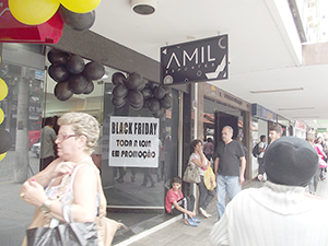 Black Friday surpreende e lota o comércio da cidade