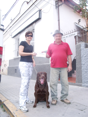 Moradora do Centro foi a sorteada  na promoção do caderno Light  e Centro de Psicologia Canina  