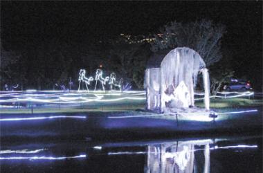 ‘Natal de Luz’ é inaugurado e promete encantar visitantes do NFCC