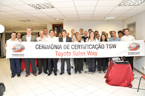 Toyoserra recebe certificado internacional de qualidade