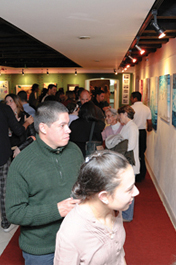 Centro de Arte reúne desenhos, pintura e música em noite memorável