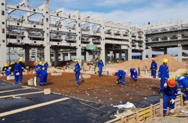 Unidade de Processamento de Gás Natural que está sendo construída no Comperj, em Itaboraí (Foto: Kerui Metodo)