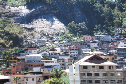 Loteamento Três Irmãos: um bairro em obras  que até hoje aguarda o retorno à normalidade