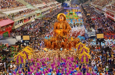 Sesc de Friburgo oferece pacote turístico para o Desfile das Campeãs