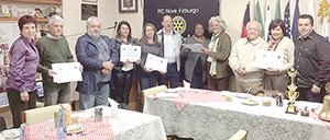 Rotary Caledônia reconhece trabalho de  aleitamento feito por equipe na Maternidade