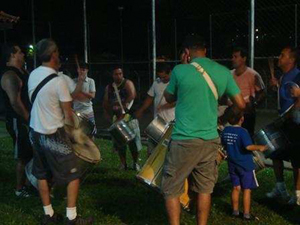 ESPORTES - Blocão do Frizão: paixão por futebol e carnaval