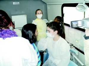 Ação social do Rotary Suspiro beneficia moradores de Rio Bonito