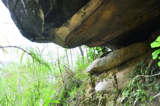 MPRJ requer providências para evitar desmoronamento de bloco gigante de pedra sobre centenas de casas