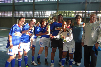 No esporte ‘por acaso’, Liete Ramos luta pelo futebol feminino da cidade