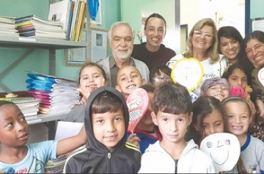 Escola da rede municipal homenageia Robério Canto