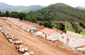 Governos municipal e estadual trabalham na construção de casas populares em Nova Friburgo