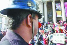 Bombeiros presos no Rio já estão de volta a Nova Friburgo
