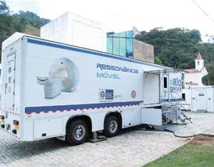 Ressonância magnética  gratuita na Praça do Suspiro