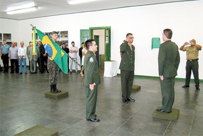 Sargento Thomé assume  chefia do Tiro de Guerra