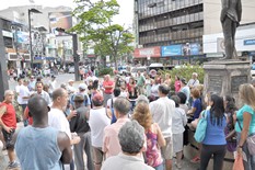 Protestos marcam o 10º mês da tragédia em Nova Friburgo