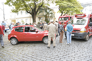 POLÍCIA - Acidente em esquina do Centro ontem de manhã