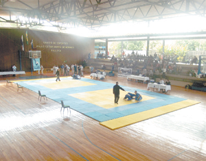 Copa de judô reverencia o precursor da arte marcial na cidade