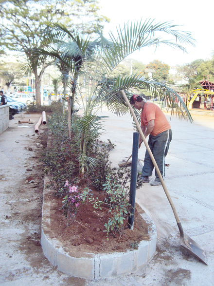 Prefeitura realiza obras na Praça do Suspiro, considerada um dos principais atrativos turísticos de Nova Friburgo