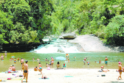 É tempo de se refrescar nas  cachoeiras e rios de Lumiar