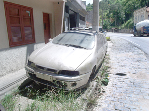 Autran quer parceria para retirar  carros abandonados das ruas