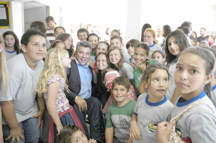 Prefeito Xavier inaugura Escola Municipal Acyr Spitz, em Lumiar