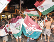 Torcida tricolor comemora título carioca nas ruas do Centro