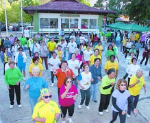 Combate à violência contra idosos movimenta Praça Dermeval Moreira