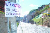 Proibição de estacionamento divide opiniões entre os moradores